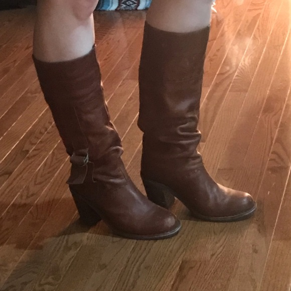 Leather boots, size 10 - Picture 2 of 5